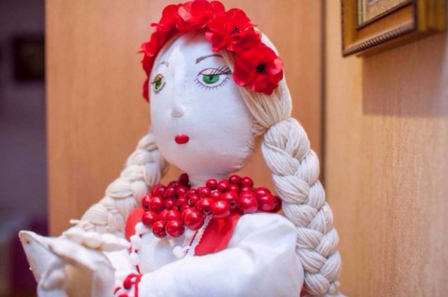 У Луцьку буде  виставка вишиванок Юлії Токарської