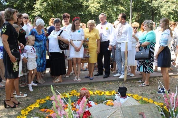 Луцьк ряснів різнобарв’ям квіткових композицій. ФОТО