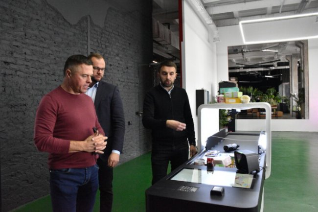 Автоматизовані каси, «розумні» зупинки: у Луцьку обговорили співпрацю міста та «Modern Expo». ФОТО*