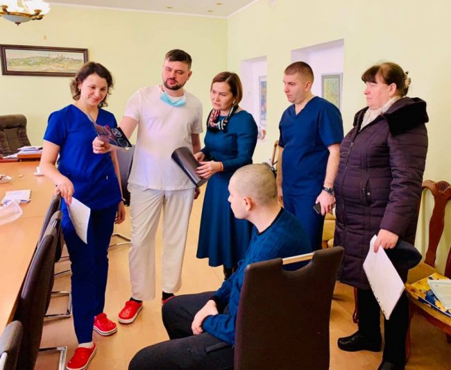 Просять допомогти зібрати кошти на титанову пластину для волинського атовця. ФОТО