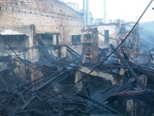 На Рівненщині горів деревообробний комбінат. ФОТО