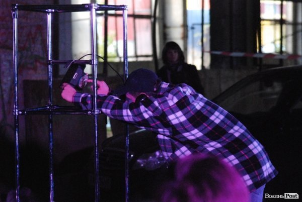 драма для дорослих «Метро»