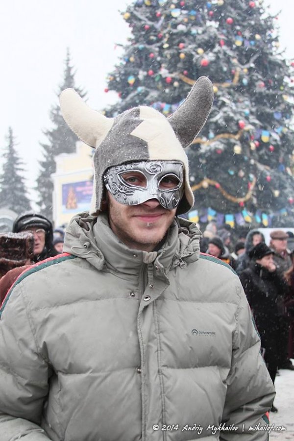 Як у Луцьку «тролять» скандальні закони. ФОТО