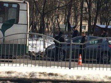 У Луцьку – величезний затор через аварію. ФОТО