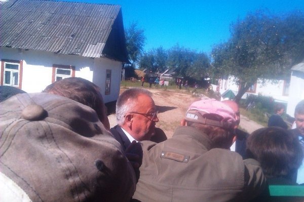 Як губернатор оглядав проблемну волинську школу. ФОТО. ВІДЕО