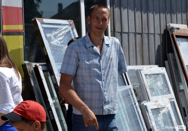 Фірма «Вікно Центр» у своє десятиріччя влаштувала розіграш подарунків. ФОТО*