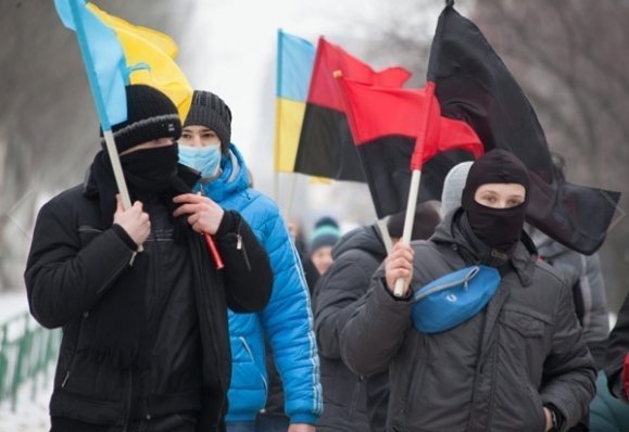 На Донеччині ультрас провели марш пам’яті УПА. ФОТО