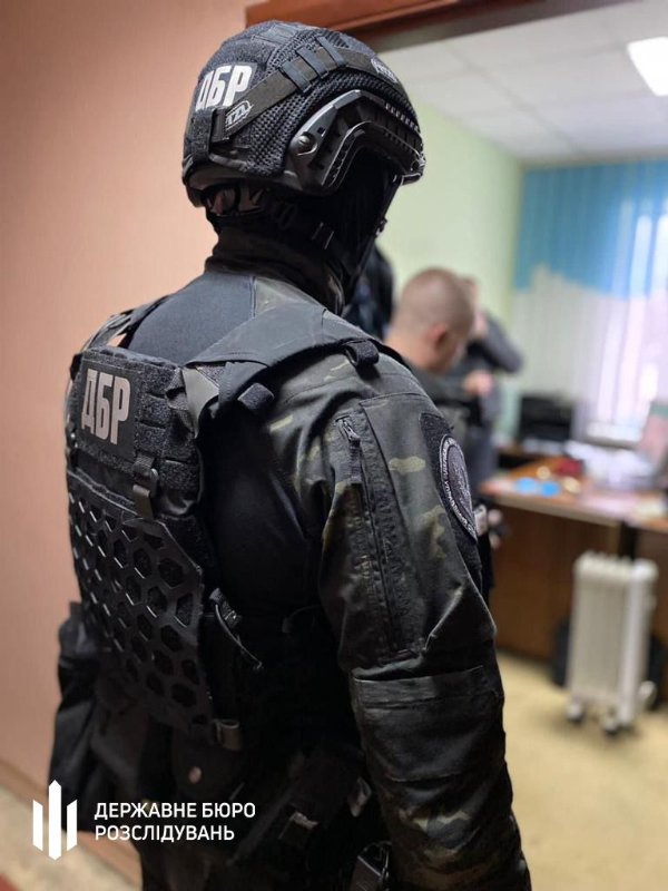 За місяць взяв із вебкам-моделей майже 3000 доларів: деталі затримання поліцейського у Луцьку. ФОТО