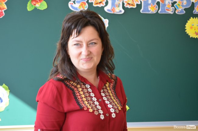 Кольорові стіни, ігрова кімната і басейн: луцька школа №27 зсередини. ФОТО