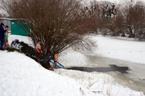 Лід, ополонка та Йорданська вода: Водохреще у Луцьку 