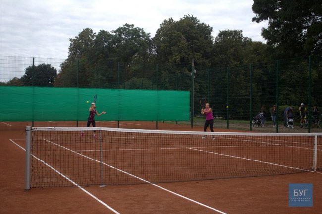 У місті на Волині відкрили тенісні корти. ФОТО