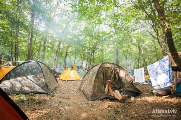 «Мы не хотим воевать. Особенно с вами, друзья», – росіяни на фестивалі «Захід». ФОТО