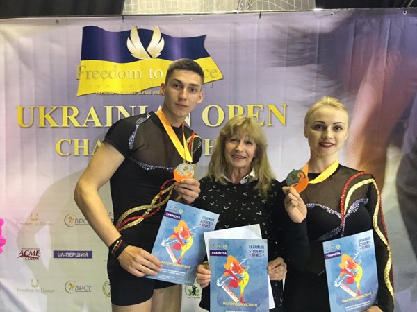 Луцькі студенти завоювали «бронзу» та «срібло» на змаганнях з чирлідингу. ФОТО