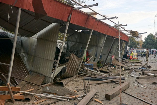 11 людей поранені внаслідок ракетної атаки на Черкаси. ФОТО