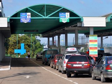На кордоні з Польщею запровадять електронні черги