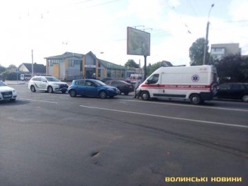 На Рівненській у Луцьку – аварія з потерпілими. ФОТО. ВІДЕО