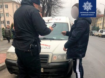 У Луцьку оштрафували водія, який перевозив дитину без автокрісла