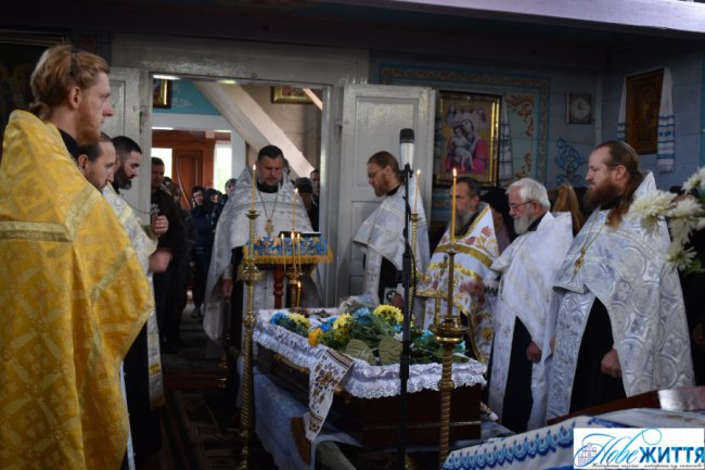 На Волині попрощалися із Героєм Сергієм Денисюком