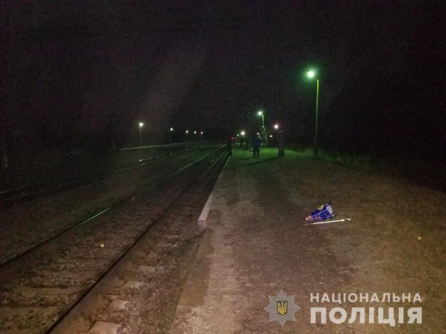 Потяг переїхав пенсіонера на Рівненщині, який лежав на коліях. ФОТО 