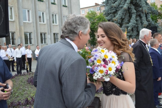 Бал випускників у Ковелі. ФОТО