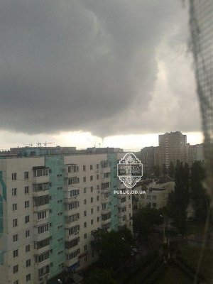 На Одесу насуваються смерчі. ФОТО. ВІДЕО