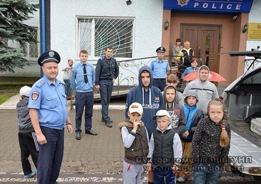 У Нововолинському відділі поліції побували школярі. ФОТО