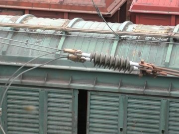 «Електролінія над вагонами має напругу до 29-ти тисяч вольт», – луцький залізничник розповів про те, як обгорів підліток. ВІДЕО