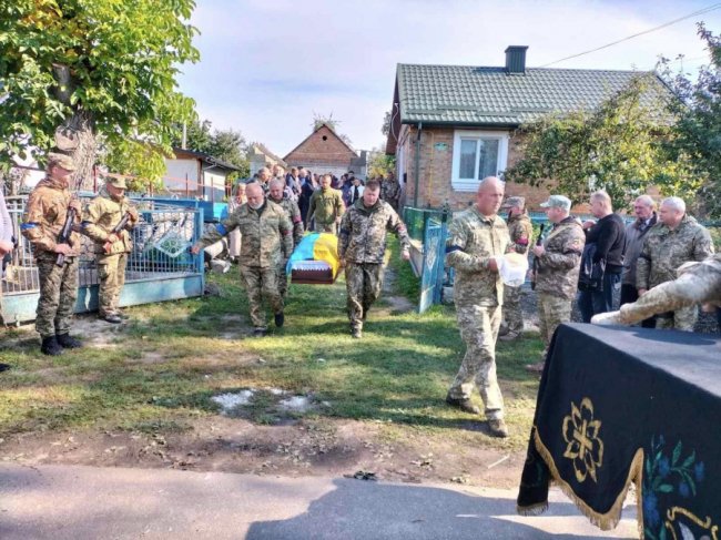 «Він був тією людиною, яка увібрала в себе усі найкращі чесноти»: друзі про загиблого Героя з Волині Віталія Кавку. ФОТО