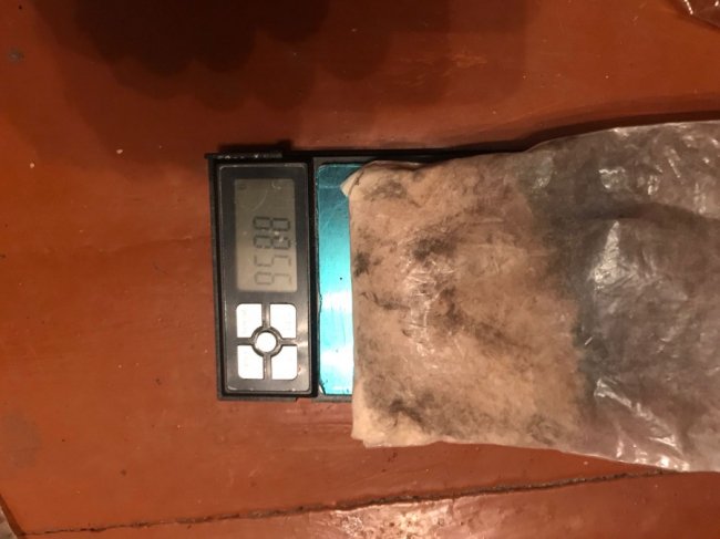 Перевозив у машині та зберігав удома: у волинянина знайшли психотропи. ФОТО