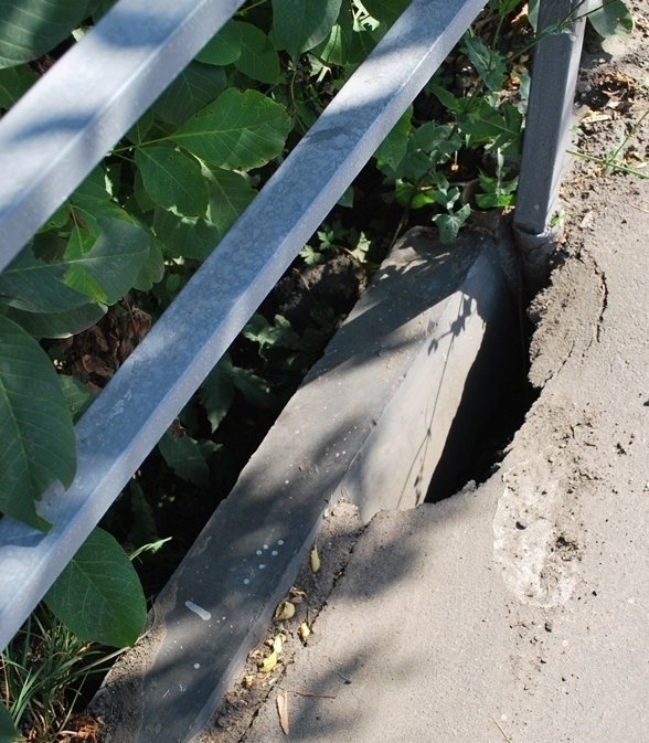 У Луцьку розвалюється міст