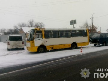 У Луцьку бус зіткнувся з маршруткою: є постраждалі. ФОТО