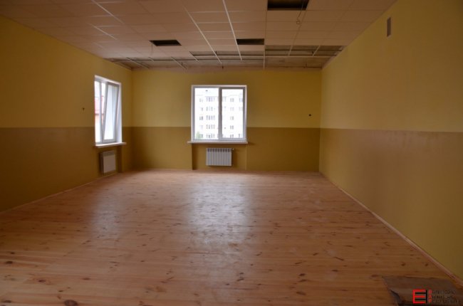 «Ні грошей, ні школи, ні дороги»: розповіли, чому 27 школа не готова до здачі