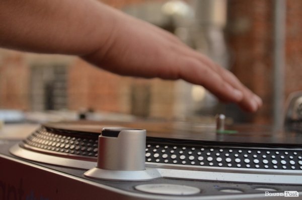 У центрі Луцька влаштували хіп-хоп вечірку. ФОТО  