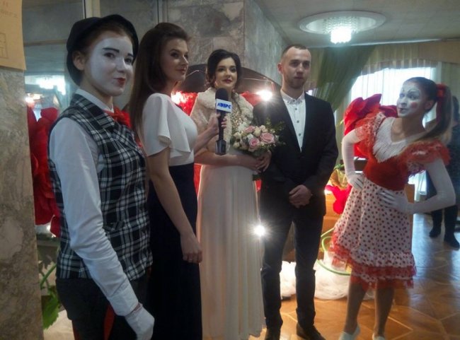 Щоби дату пам'ятав: у День Валентина в Луцьку побралися 27 пар