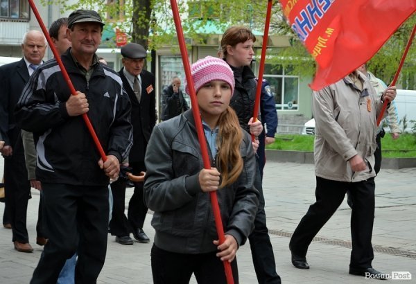 Святкувати «пєрвамай» в Луцьк приїхали комуністи з «Таїланду, Сінгапуру і Бермудів». ФОТО