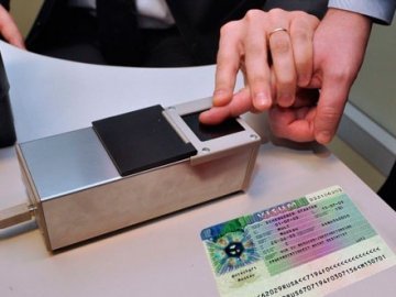 Нова процедура оформлення шенгенських віз не залежить від наявності біометричного паспорта