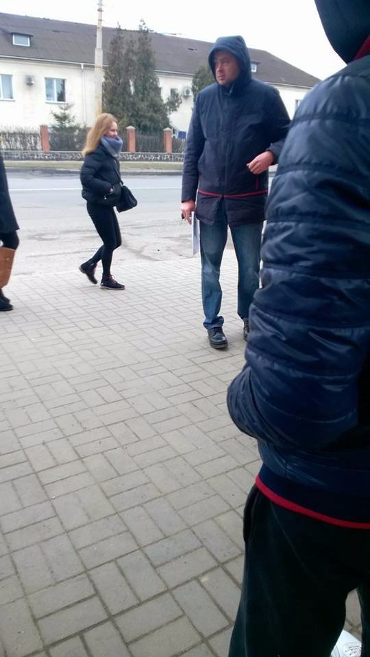 Луцькі муніципали 5 годин складали протокол за «незаконний» алкоголь