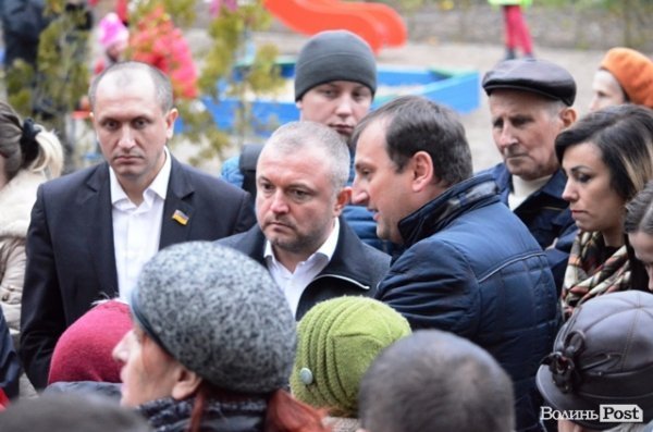 Як луцький депутат виконує свої обіцянки. ФОТО