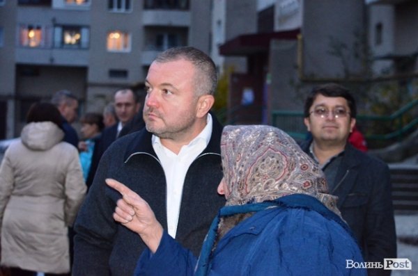 Як луцький депутат виконує свої обіцянки. ФОТО