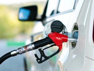 На Волині «прикрили» нелегальну заправку