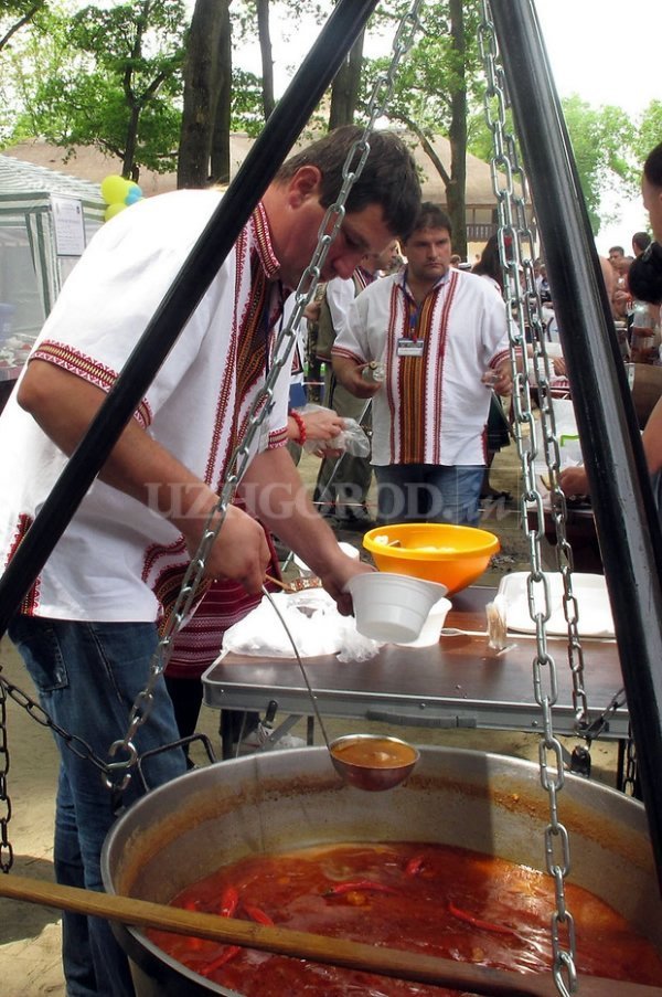 Волинян запрошують оздоровитися та скуштувати бограч*