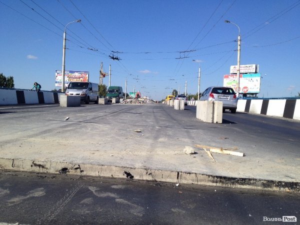 «Як у вересні збільшиться потік транспорту, це буде жесть», - водії про ремонт мосту на Соборності. ФОТО. ВІДЕО