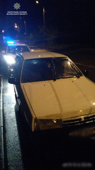У Луцьку п'яний водій хотів відкупитися від патрульних. ФОТО. ВІДЕО