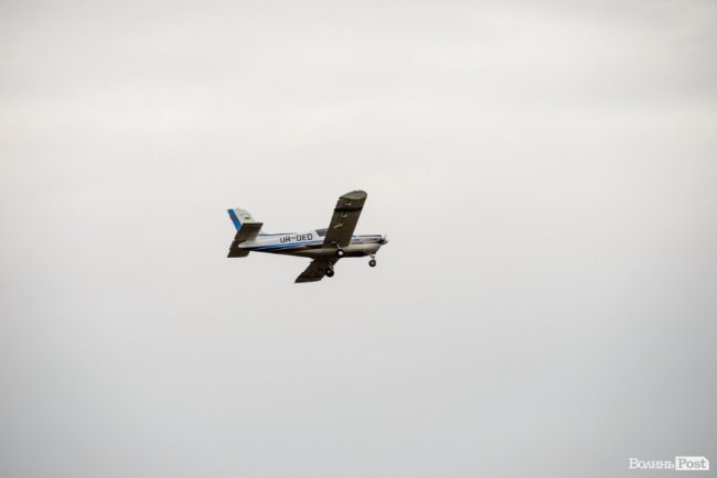 Сотні машин, несподіванки від Novellina і неймовірні емоції: автоконцерт БЕZ ОБМЕЖЕНЬ відгримів під Луцьком. ФОТОРЕПОРТАЖ