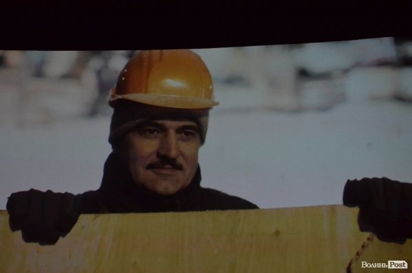 Кадри з фільму