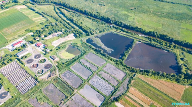 Очисні споруди поблизу Луцька показали з висоти. ФОТО
