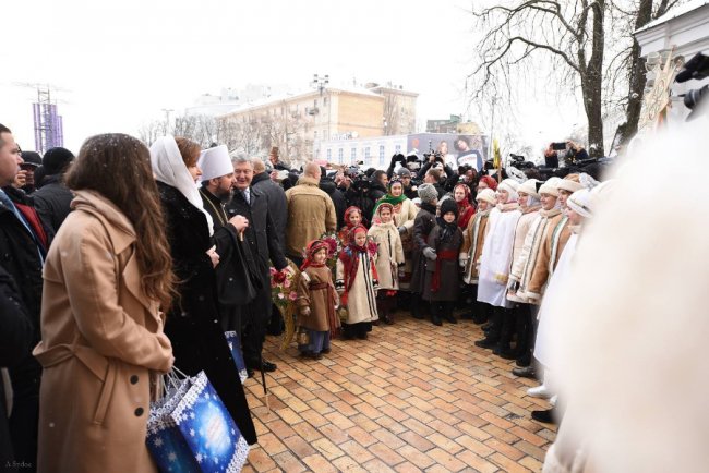 «Все це якесь диво»: священик з Волині опублікував фото з богослужіння у Софії Київській
