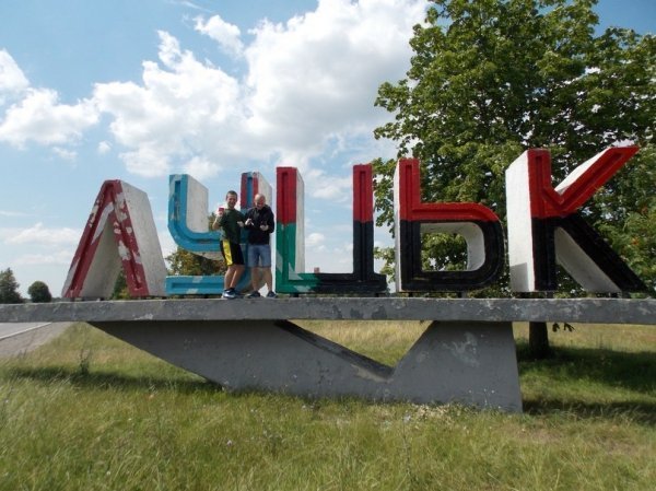Луцький в’їзний знак  став радикально бандерівським. ФОТО