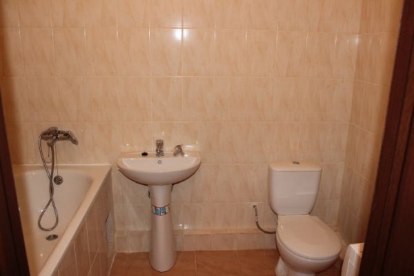 У Луцьку сиротам подарували квартиру. ФОТО