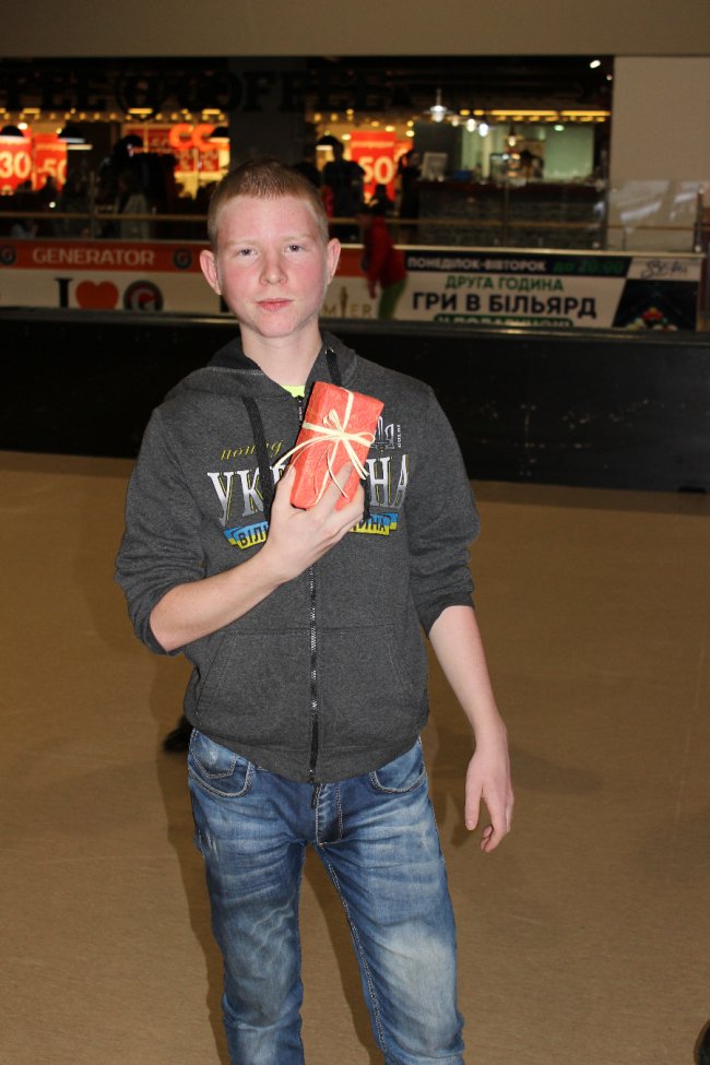 Лучанин отримав смартфон за відпочинок на арені розваг «GeneratorCity»